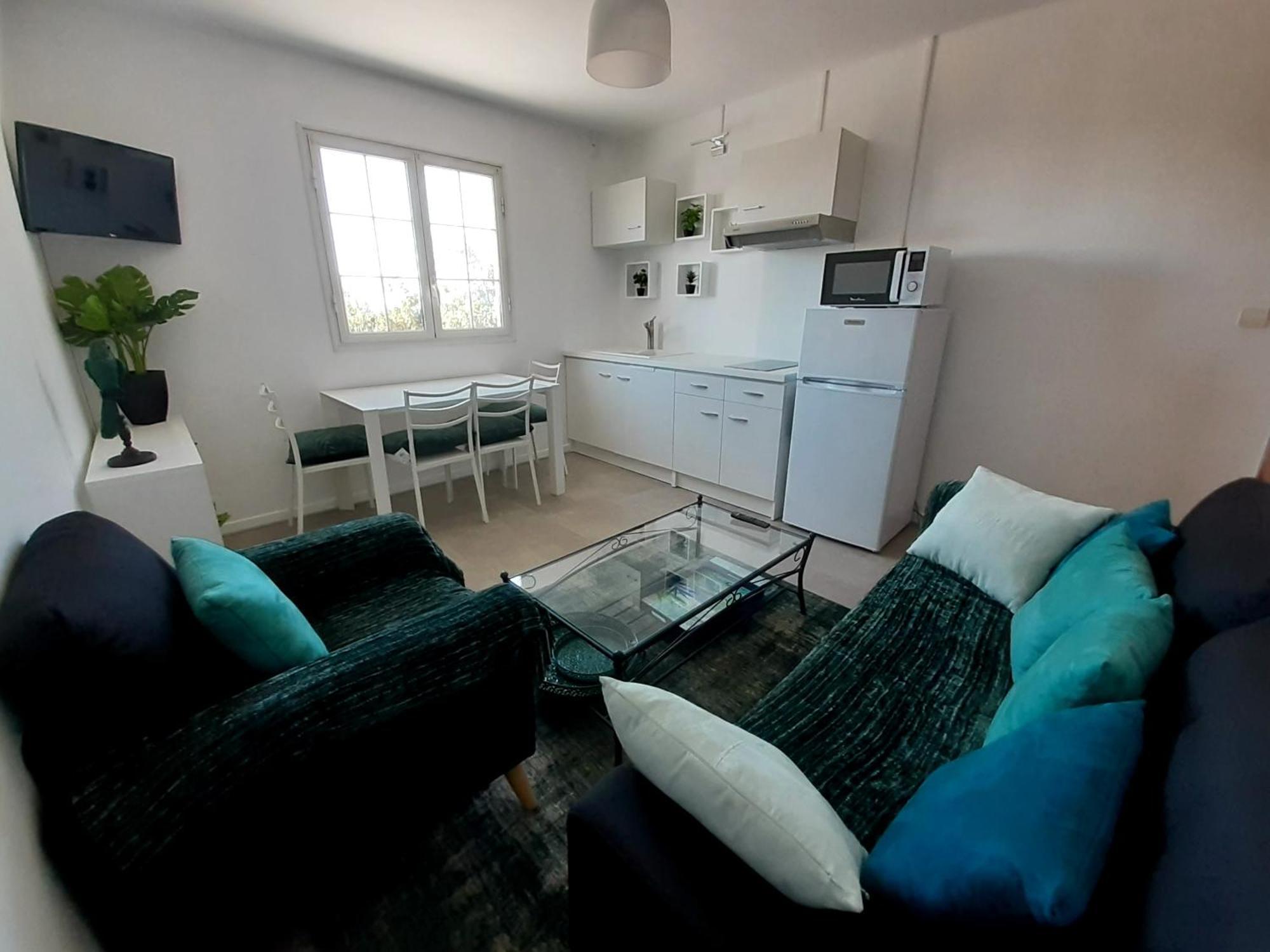 Joli Appartement, Piscine, Jacuzzi Sainte-Suzanne Exteriör bild