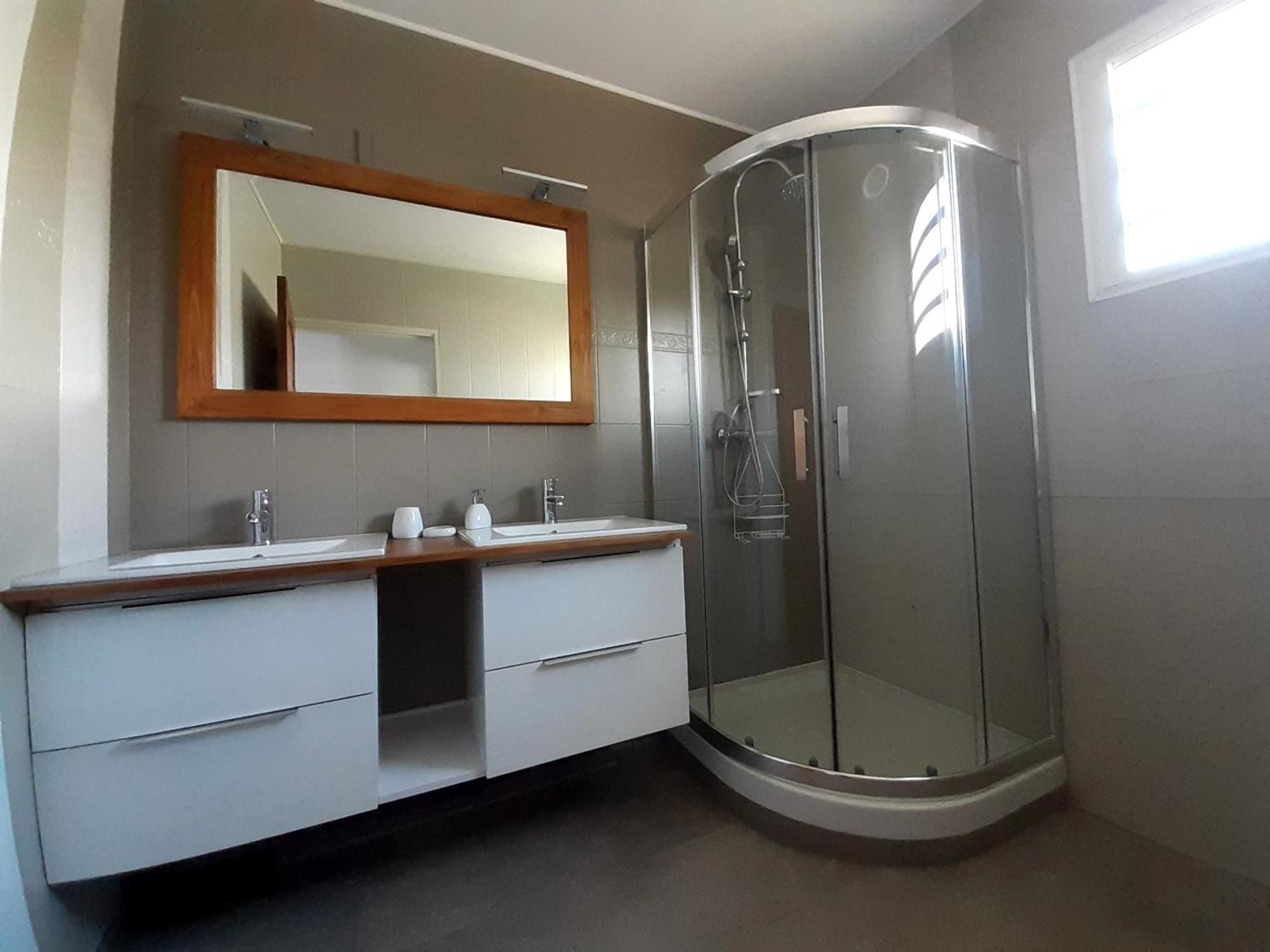 Joli Appartement, Piscine, Jacuzzi Sainte-Suzanne Exteriör bild